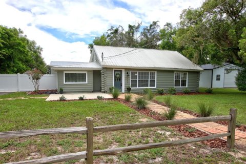 House in Geneva, Florida 3 bedrooms, 140.28 sq.m. № 1879072 - photo 1