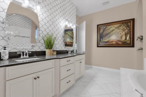 House in Groveland, Florida 5 bedrooms, 406.45 sq.m. № 1303083 - photo 17