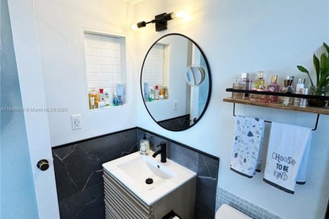 Copropriété à vendre à Miami Beach, Floride: 2 chambres, 100.06 m2 № 1966253 - photo 19