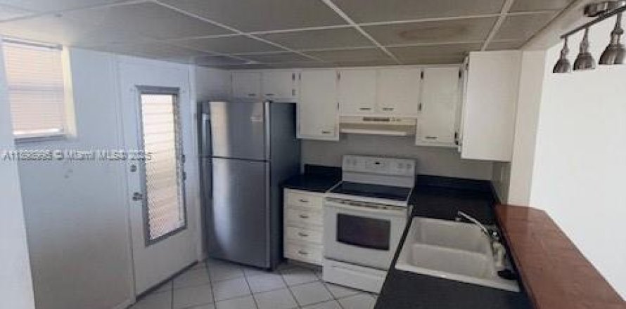 Кондоминиум с 1 спальней в Плантация, Флорида № 2014738