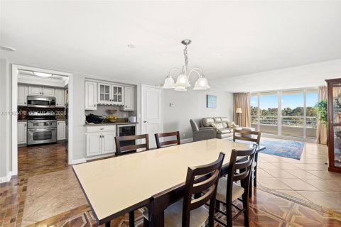 Condo in Boca Raton, Florida, 2 bedrooms  № 2026295 - photo 2