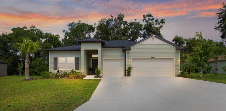 House in Dunnellon, Florida 4 bedrooms, 250.09 sq.m. № 1895031