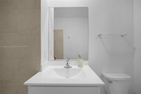 House in Delray Beach, Florida 2 bedrooms, 122.54 sq.m. № 1814151 - photo 9