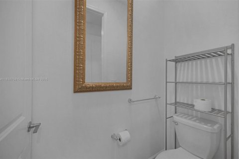 House in Delray Beach, Florida 2 bedrooms, 122.54 sq.m. № 1814151 - photo 25