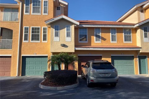 Condo in Orlando, Florida, 2 bedrooms  № 1847050 - photo 1