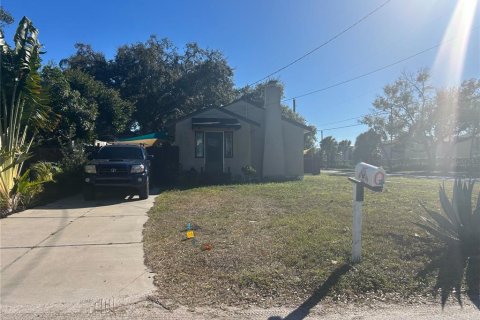 House in Tampa, Florida 2 bedrooms, 109.07 sq.m. № 2122317 - photo 6