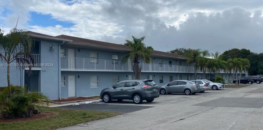Condo in St. Lucie, Florida, 2 bedrooms  № 1694681