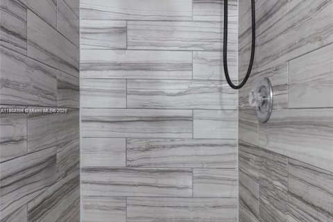 Condominio en alquiler en Miami Beach, Florida, 2 dormitorios, 68.75 m2 № 1956520 - foto 10