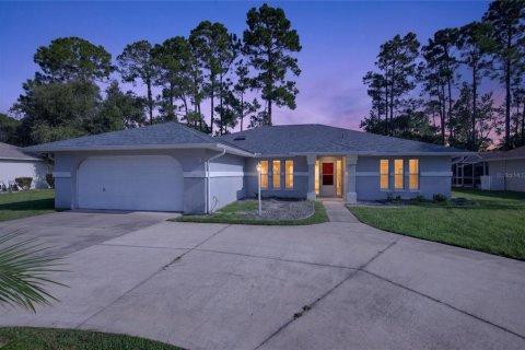 House in Palm Coast, Florida 3 bedrooms, 194.82 sq.m. № 2304649 - photo 4