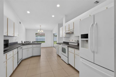 House in Palm Coast, Florida 3 bedrooms, 194.82 sq.m. № 2304649 - photo 14
