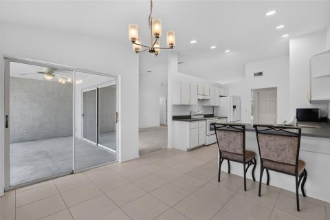 House in Palm Coast, Florida 3 bedrooms, 194.82 sq.m. № 2304649 - photo 20