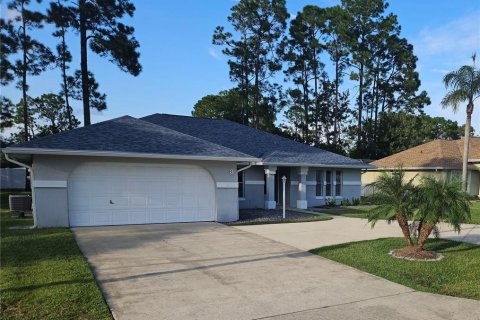 House in Palm Coast, Florida 3 bedrooms, 194.82 sq.m. № 2304649 - photo 3