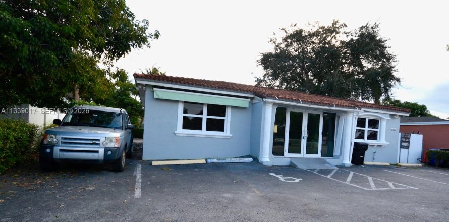 Immobilier commercial à North Miami Beach, Floride № 2154755