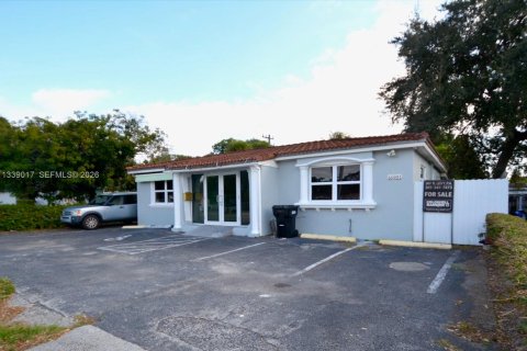 Immobilier commercial à vendre à North Miami Beach, Floride № 2154755 - photo 2