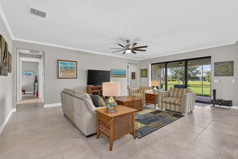 House in Port St. Lucie, Florida 3 bedrooms, 231.14 sq.m. № 2249944 - photo 12