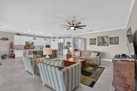 House in Port St. Lucie, Florida 3 bedrooms, 231.14 sq.m. № 2249944 - photo 13