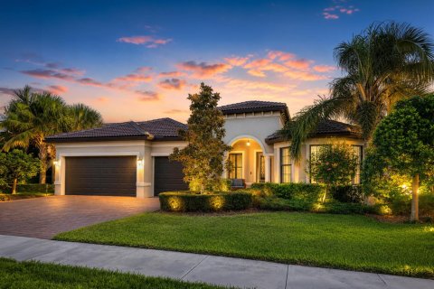 House in Port St. Lucie, Florida 3 bedrooms, 231.14 sq.m. № 2249944 - photo 6