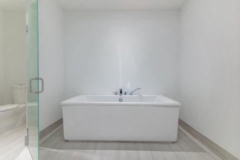 Condo in Boca Raton, Florida, 2 bedrooms  № 2175511 - photo 8