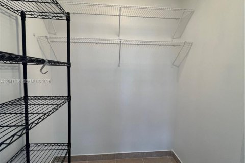 Copropriété à louer à Sunny Isles Beach, Floride: 1 chambre, 71.26 m2 № 2260867 - photo 11