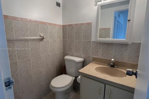 Copropriété à louer à Sunny Isles Beach, Floride: 1 chambre, 71.26 m2 № 2260867 - photo 9