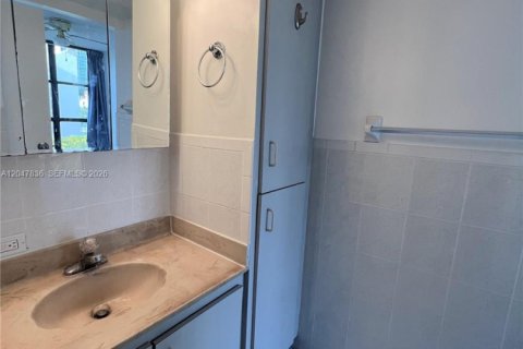 Copropriété à louer à Sunny Isles Beach, Floride: 1 chambre, 71.26 m2 № 2260867 - photo 13