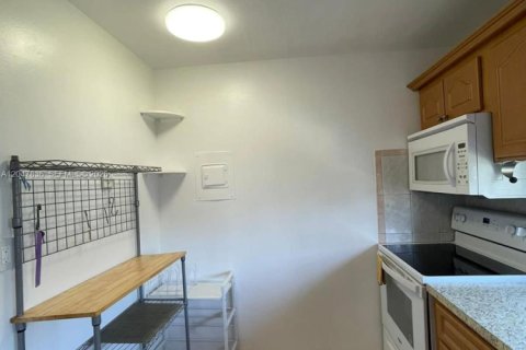 Copropriété à louer à Sunny Isles Beach, Floride: 1 chambre, 71.26 m2 № 2260867 - photo 8