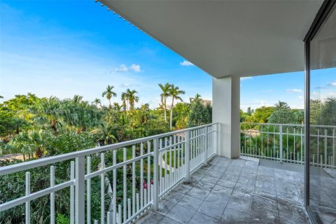 Condo in Miami, Florida, 2 bedrooms  № 1944455 - photo 18