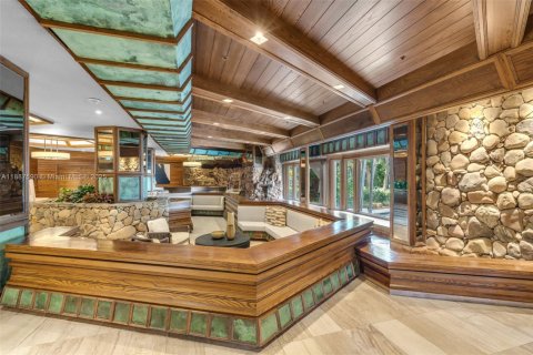 Condo in Miami, Florida, 2 bedrooms  № 1944455 - photo 2