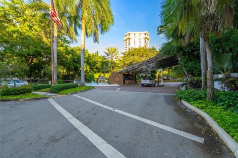 Condo in Miami, Florida, 2 bedrooms  № 1944455 - photo 24