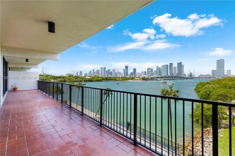 Купить кондоминиум в Майами, Флорида 2 спальни, 127.28м2, № 2067644 - фото 10