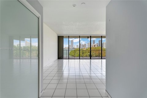 Купить кондоминиум в Майами, Флорида 2 спальни, 127.28м2, № 2067644 - фото 9