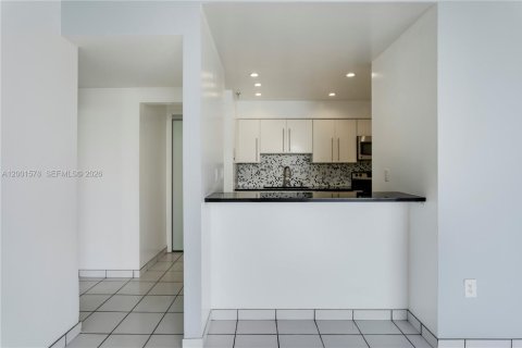 Купить кондоминиум в Майами, Флорида 2 спальни, 127.28м2, № 2067644 - фото 28