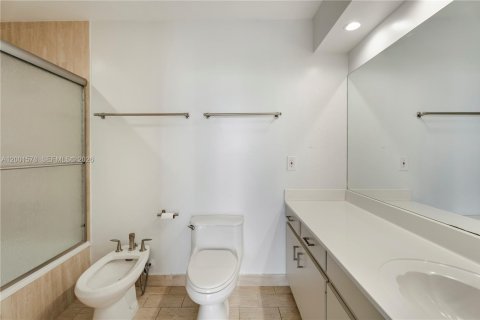 Купить кондоминиум в Майами, Флорида 2 спальни, 127.28м2, № 2067644 - фото 20