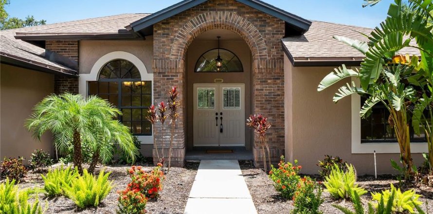 House in Bradenton, Florida 4 bedrooms, 285.77 sq.m. № 1824575