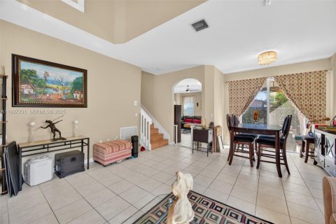 Villa ou maison à vendre à Cutler Bay, Floride: 4 chambres, 199.46 m2 № 1986213 - photo 7