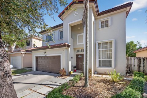 Villa ou maison à vendre à Cutler Bay, Floride: 4 chambres, 199.46 m2 № 1986213 - photo 3