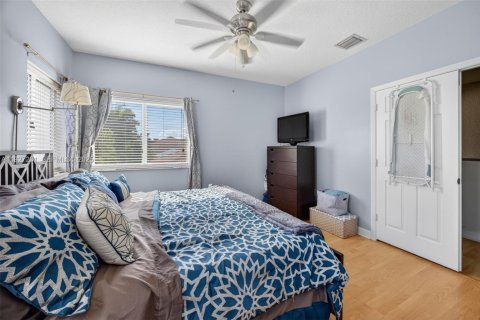 Villa ou maison à vendre à Cutler Bay, Floride: 4 chambres, 199.46 m2 № 1986213 - photo 24