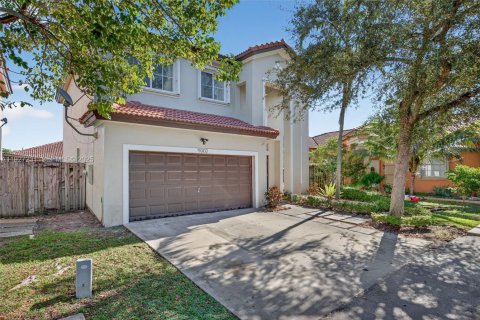 Villa ou maison à vendre à Cutler Bay, Floride: 4 chambres, 199.46 m2 № 1986213 - photo 2