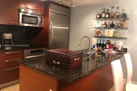 Купить кондоминиум в Халландейл-Бич, Флорида 2 спальни, 100.89м2, № 1976561 - фото 5