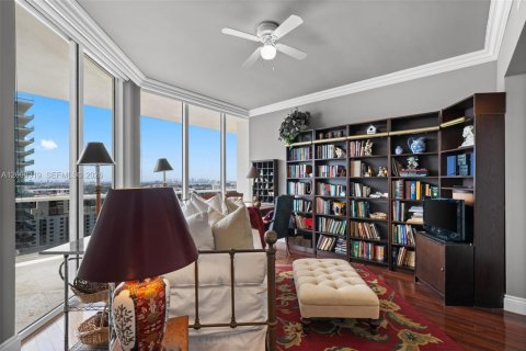 Condominio en venta en Bal Harbour, Florida, 4 dormitorios, 271.09 m2 № 2170905 - foto 20