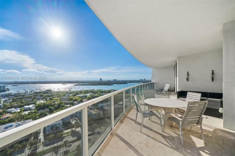Condominio en venta en Bal Harbour, Florida, 4 dormitorios, 271.09 m2 № 2170905 - foto 24