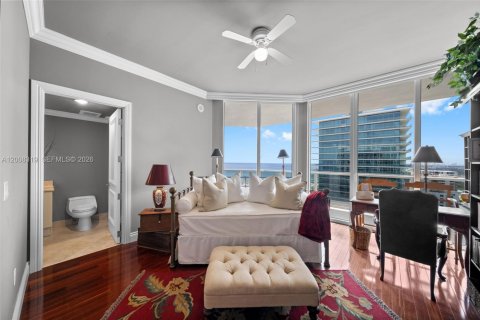 Condominio en venta en Bal Harbour, Florida, 4 dormitorios, 271.09 m2 № 2170905 - foto 18