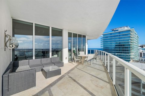 Condominio en venta en Bal Harbour, Florida, 4 dormitorios, 271.09 m2 № 2170905 - foto 26