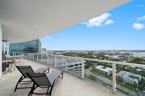 Condominio en venta en Bal Harbour, Florida, 4 dormitorios, 271.09 m2 № 2170905 - foto 30