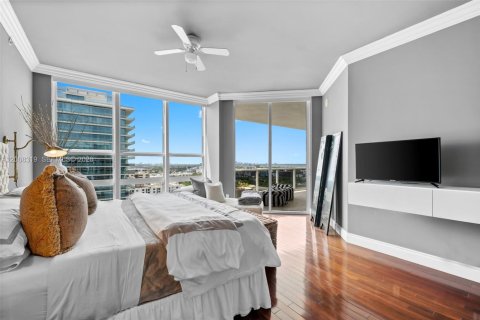 Condominio en venta en Bal Harbour, Florida, 4 dormitorios, 271.09 m2 № 2170905 - foto 19