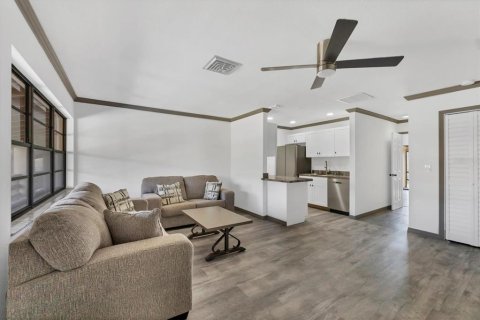 Condominio en venta en Englewood, Florida, 1 dormitorio, 60.11 m2 № 1603002 - foto 4