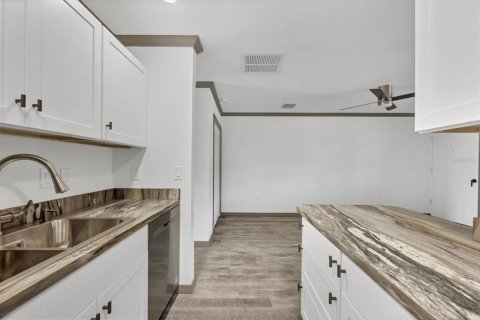 Condominio en venta en Englewood, Florida, 1 dormitorio, 60.11 m2 № 1603002 - foto 11