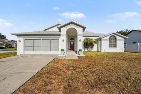 Casa en New Port Richey, Florida 3 dormitorios, 168.9 m2 № 2115429