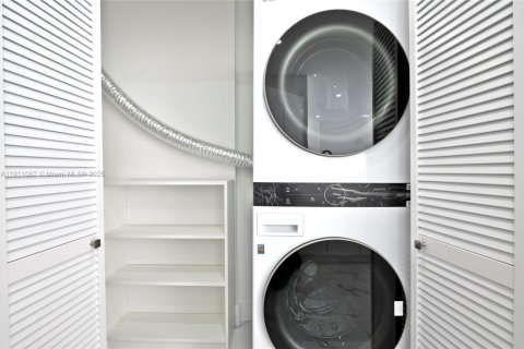 Appartement à louer à Hialeah, Floride: 2 chambres, 91.23 m2 № 1969046 - photo 20