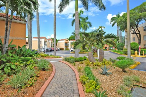 Appartement à louer à Hialeah, Floride: 2 chambres, 91.23 m2 № 1969046 - photo 10